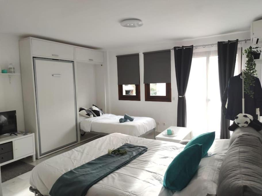 Apartamento Maika Benalsun Pueblo Evita เบนัลมาเดนา ภายนอก รูปภาพ