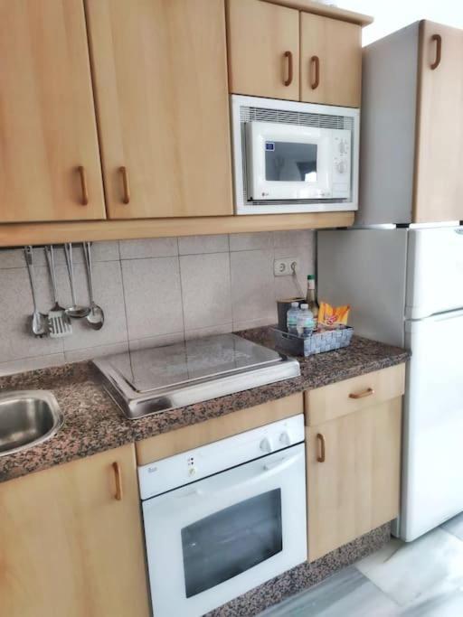Apartamento Maika Benalsun Pueblo Evita เบนัลมาเดนา ภายนอก รูปภาพ